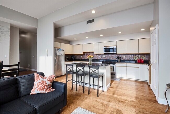 Photo - 804 Parker St Unidad 306