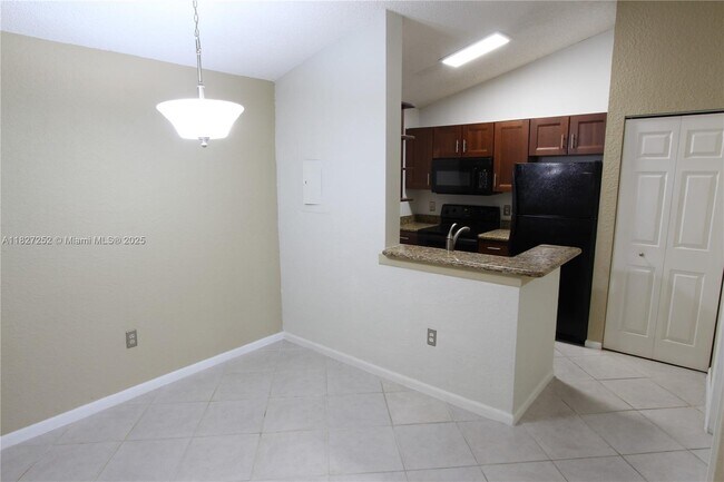 Photo - 2881 N Oakland Forest Dr Unit 306