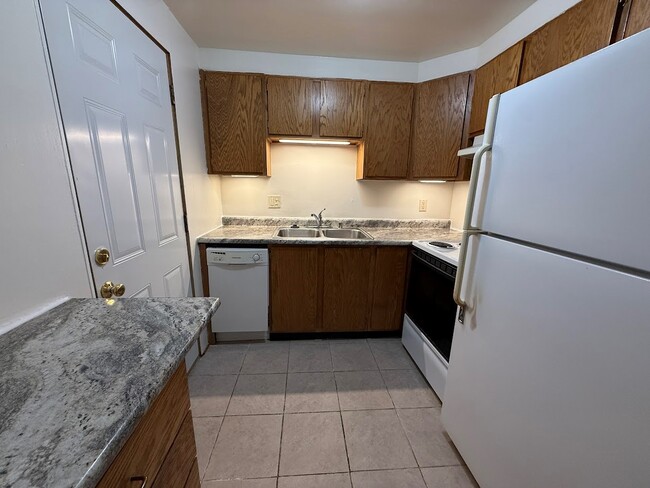 Photo - 2410 Brentwood Pky Unidad #C