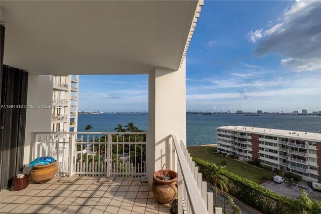 Photo - 4000 Towerside Terrace