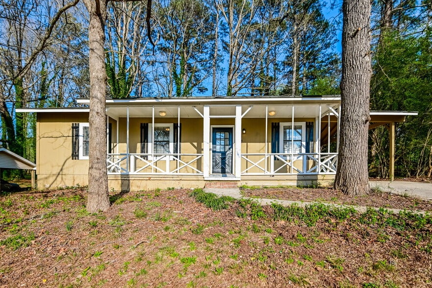 119 Adrian Dr