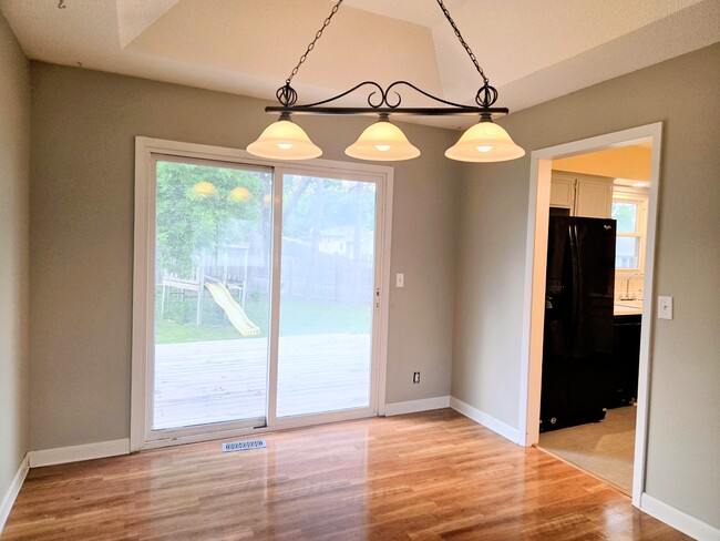 Building Photo - 16024 Arbor St Rental