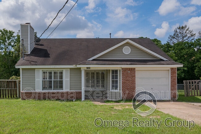 Building Photo - 900 Mister Dr