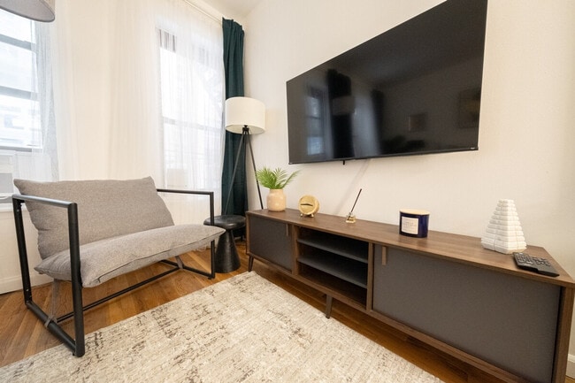 Photo - 305 E 95th St Unidad ID1031998P