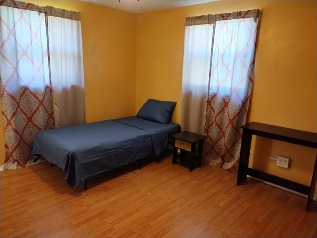 Photo - 6350 53rd St N