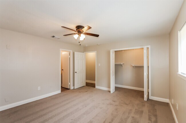 Photo - 10531 Mills Walk Dr House