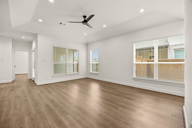 Photo - 2710 Bronze Vis Dr