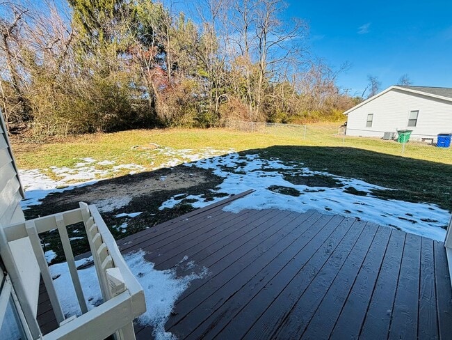 Photo - 310 Wakeman Ct NE