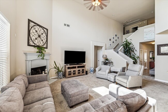 Photo - 831 Glen Abbey Dr