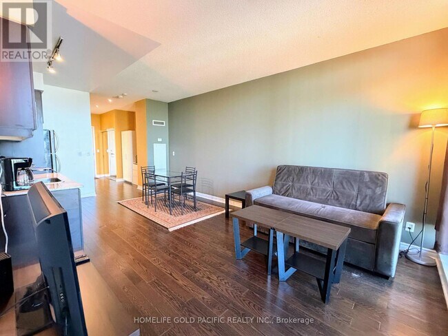 Photo - 2885 Bayview Ave Unit 715