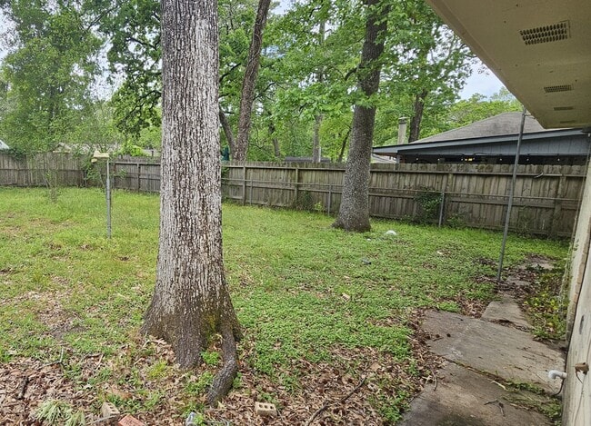 Photo - 3303 Roaming Woods Ln