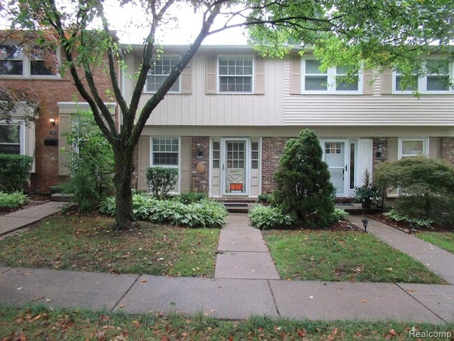 Building Photo - 1555 Brentwood Unit Apt 149