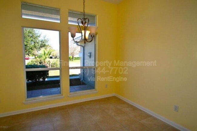 Photo - 801 Derby Ln
