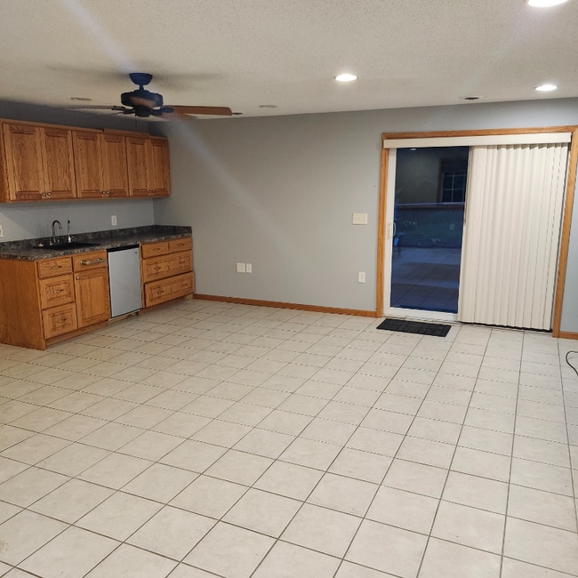 Building Photo - 524 Emerson Ave N