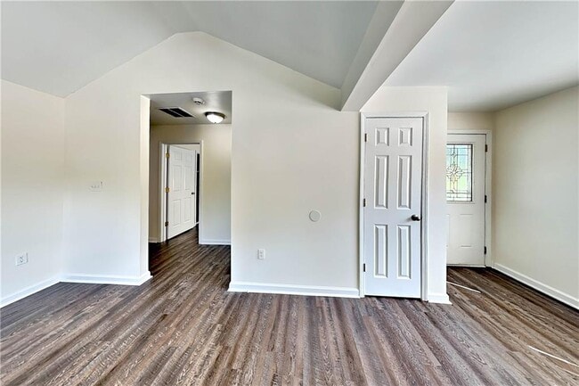 Photo - 232 Chappell Rd NW