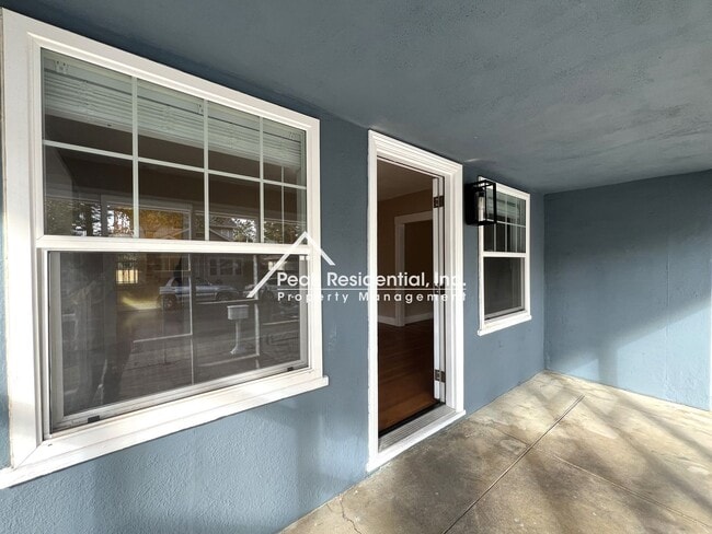 Photo - 2974 32nd St