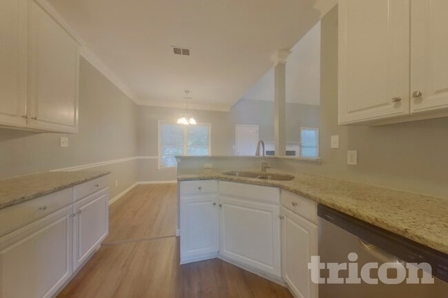 Photo - 2200 Sugarbirch Dr