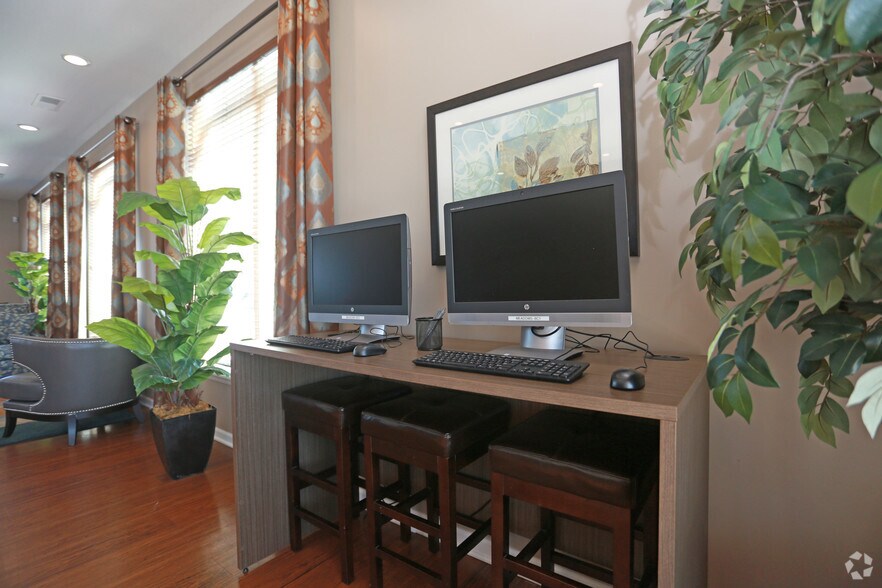 The Meadows at Dunkirk Apartment Homes For Rent in Aurora, CO