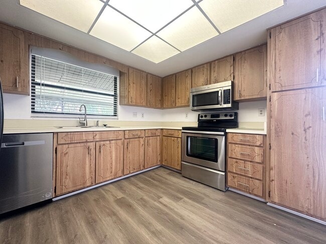 Photo - 107 Maplewood Dr