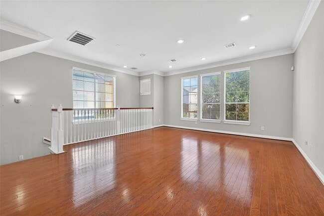 Photo - 3019 Clearview Cir