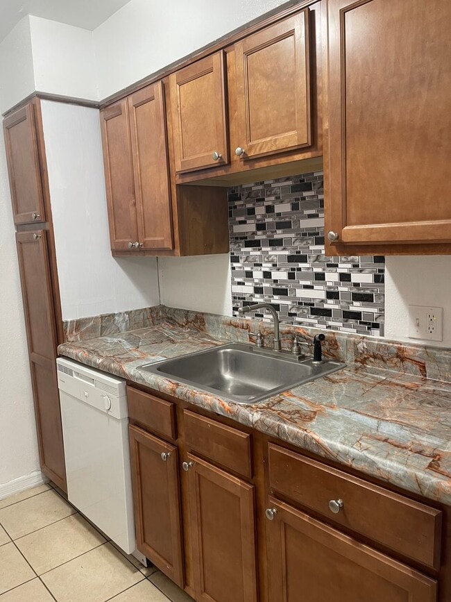 Photo - 2 Bed / 2 Bath Condo. In Altamonte Springs, Coming Soon !
