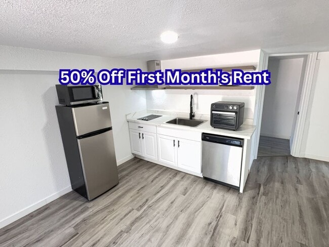 Building Photo - 630 N Skyline Dr Unit B