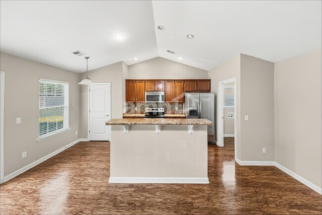 Photo - 298 Willow Point Cir