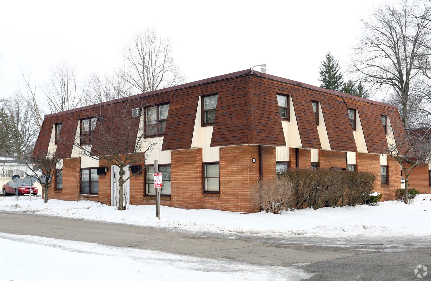 Oaktree Apartments - Oaktree Apartments