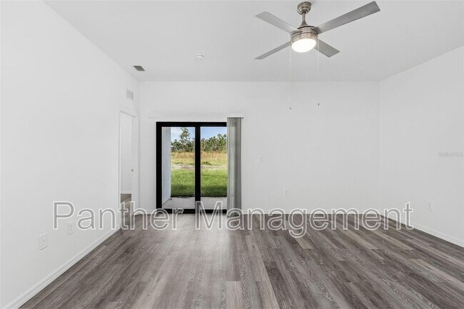 Photo - 2122 Armour Rd