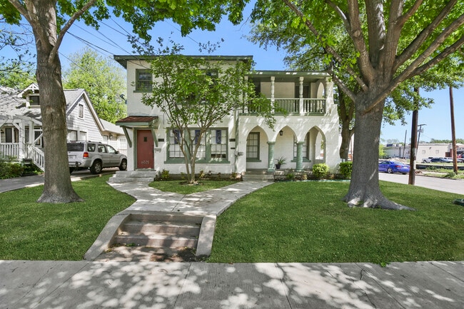 Building Photo - 6025 Lewis St Rental