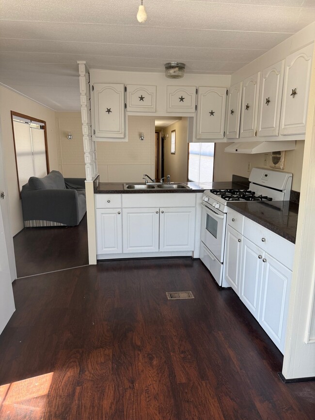 Photo - 24195 King Rd