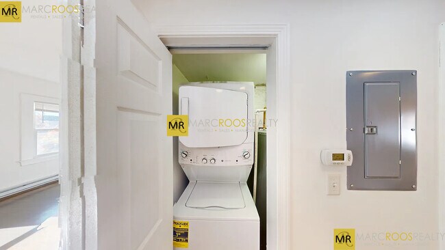 Photo - 1410 Beacon St Unit 3