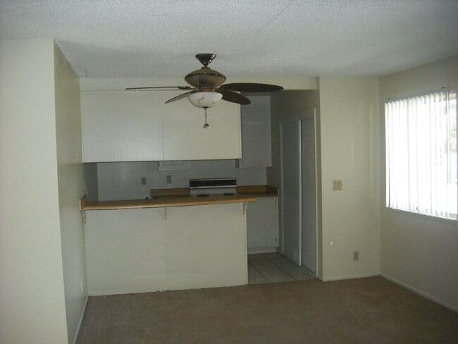 Spacious 1 bedroom condo with pool - Spacious 1 bedroom condo with pool