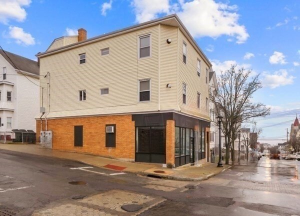 Photo - 337 Columbia St Unit 2R