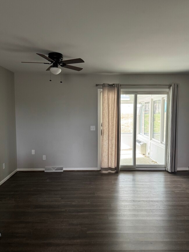 Photo - 3124 Royal Windsor Dr