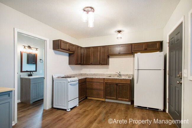 Photo - 334 Indiana ave sw Unit 3