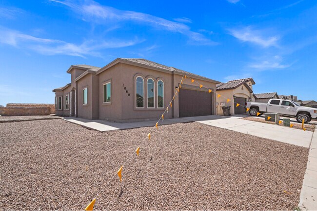 Photo - 1060 Summer Rain St