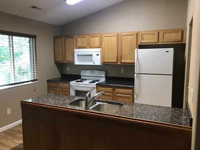 Photo - KU3-Santa Fe Triplex 3 Unit KU3-642