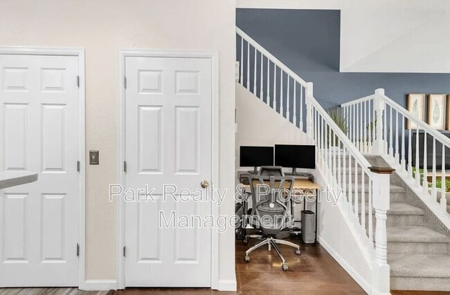 Photo - 571 S Mobile Pl