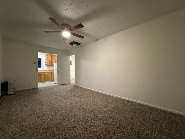 Photo - 640 Juniper St