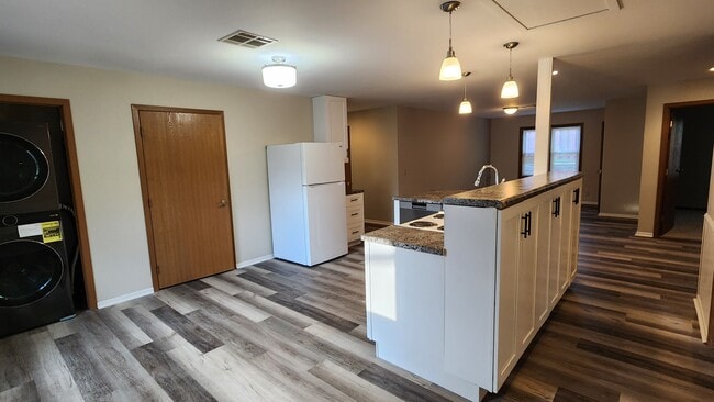 Photo - 538 Woodridge Ct Unit 2