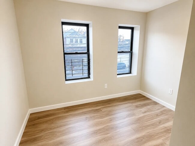 Photo - 383-385-385 Avon Ave Unit 3R