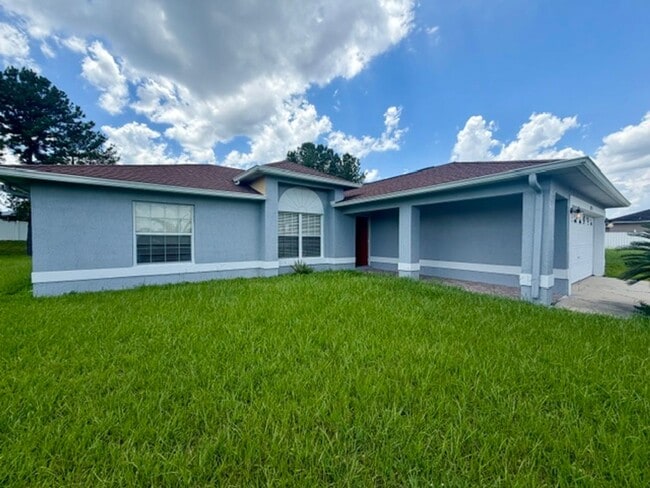 Building Photo - 3175 Victoria Dr