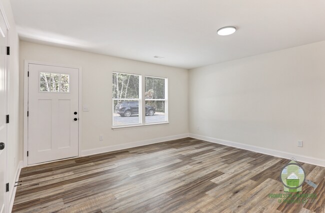 Photo - 107 Lyman Lodge Rd