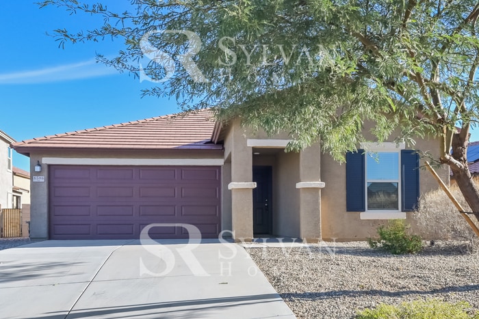 Come view this charming home - Come view this charming home