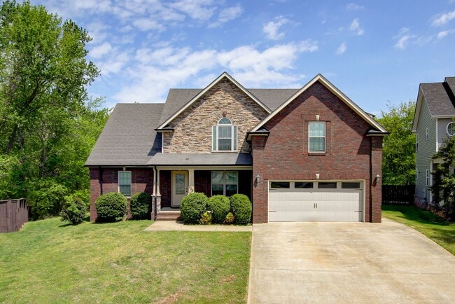 Building Photo - Executive Home on Cul de sac off exit 8.  Hurry.