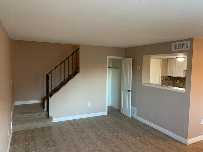 Photo - 4645 E Wood St