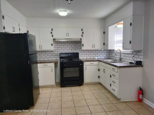 Photo - 4921 39th St