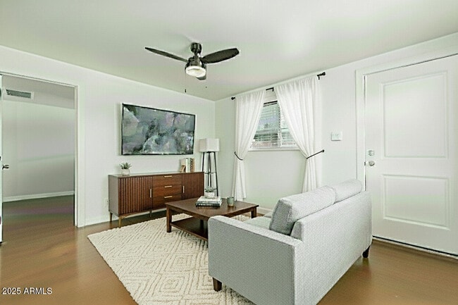 Building Photo - 616 S Bellview Unit C