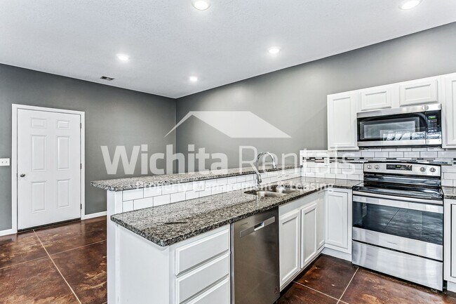 Photo - 645 N Grandstone St